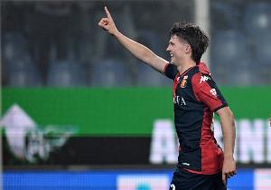 斯基拉：尤文、国米、罗马关注热那亚24岁中场弗伦德鲁普